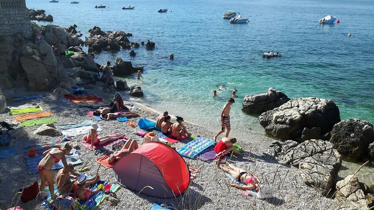 Adria Beach Guest House Novi Vinodolski 0*,  Croatia